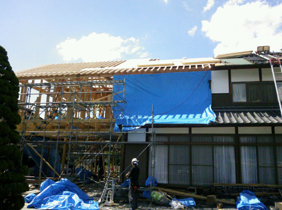 増築工事中　外観